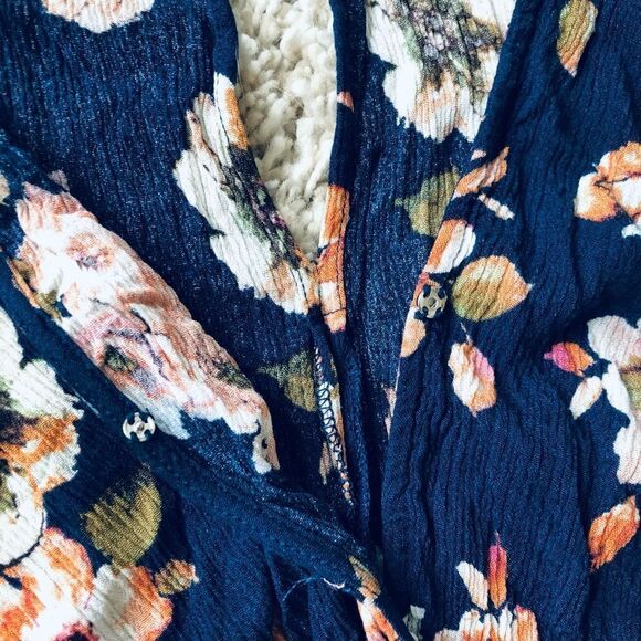 Floral Romper Shorts One-Piece Apt 9 Jumpsuit S - Picture 4 of 4